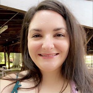 Meet your Posher, Casey